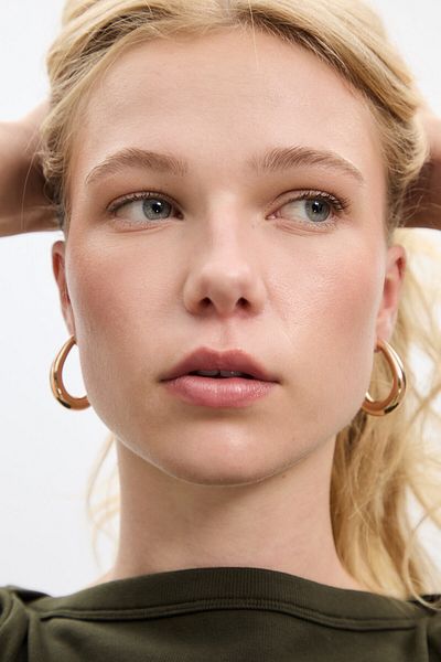 Stradivarius Set of 2 pairs of contrasting heart earrings