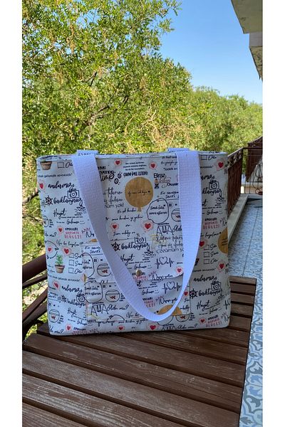 TALKING DREAMS White Motto Pattern Shoulder / Arm Bag