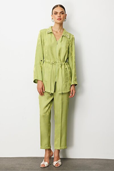 Moda İlgi Modailgi Yakası Akseuar Detaylı Safari Kol Fermuar Kapamalı Tünel Bağlamalı Ara Boy Tunik Yeşil