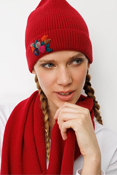 Desen Triko Women's Rococo Embroidery Embroidered Wool Beret K.Red