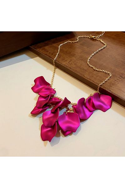 Choice pink Exaggerated Colorful Petal Necklace For Women Irregular Fringe Flower Necklace Collarbone Chain