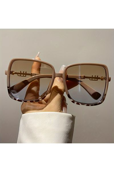 Choice Khaki Retro Two-Tone Fashion Sunglasses - Lightweight Design, Oversized Blue & Red Frame, Gradient L