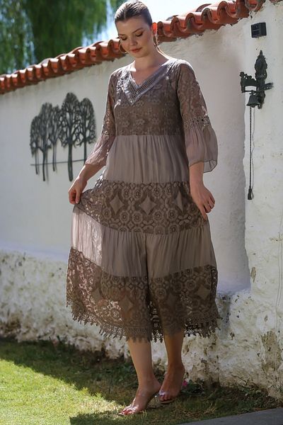 Chiccy Ιταλικό βιζόν V λαιμόκοψη με βολάν μανίκι με επένδυση παγιέτα με λεπτομέρεια ρουτσέ μεταξωτό υφαντό φόρεμα 128 55