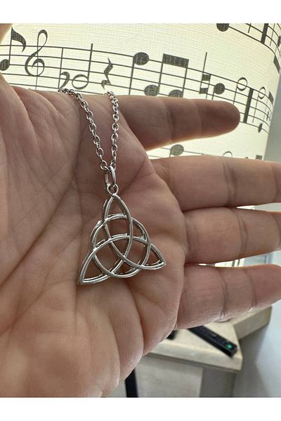 Herşey Nota Triquetra Geometric Symbol Necklace – Zamak Plated Unisex Necklace with 60 cm Chain