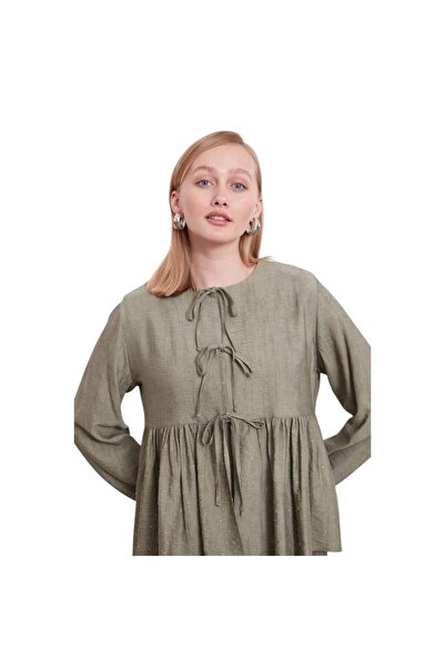 Levidor Fiyonk Detaylı Ceketli Elbise