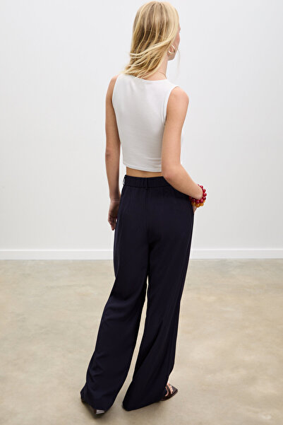 Stradivarius Geniş paça kumaş pantolon