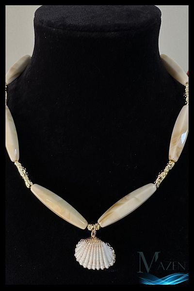 MAZEN Cream Oval Beaded Necklace with Seashell End |   Summer Design with Gold Detail