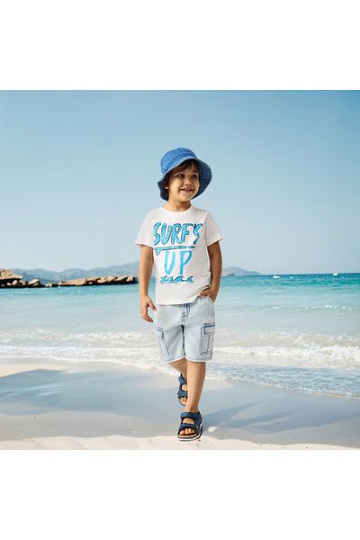 Juniors Typographic Print Crew Neck T-shirt with Short Sleeves