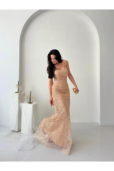 Serica Moda Βραδινό φόρεμα μπεζ με χάντρες με παγιέτες στράπλες