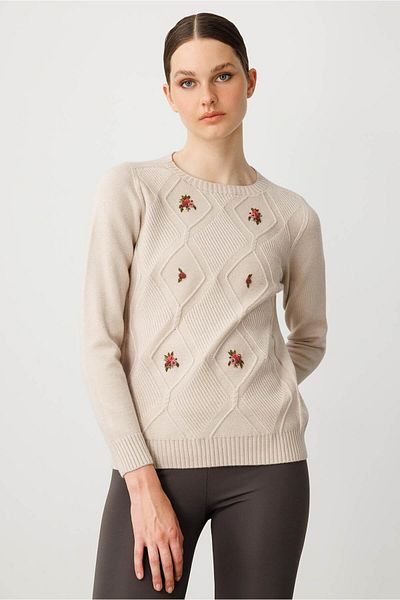 Desen Triko Women's Crew Neck Front Diamond Embroidery Embroidered Sweater Beige