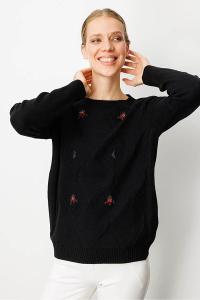 Desen Triko Women's Crew Neck Front Diamond Embroidery Embroidered Sweater Black