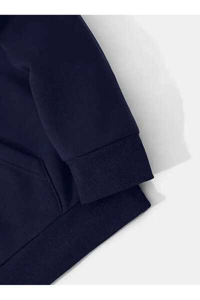 caddekombin Μπλουζάκι με κουκούλα με ένα στάμπα, με τσέπη και εσωτερικό μάλλινο επένδυση, σε μπλε ναυτικό χρώμα