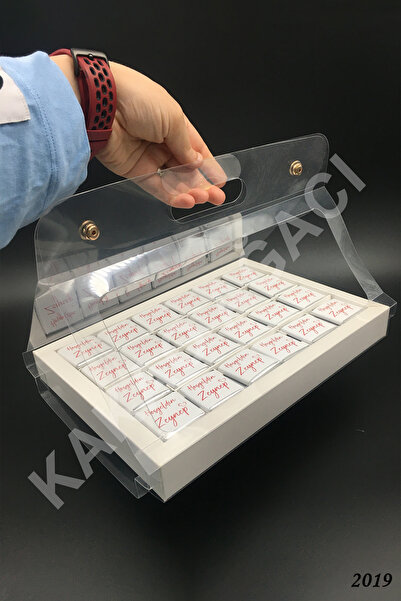 KAKAO AĞACI 98 Adet Çantalı Karton Kutuda Pembe İsme Özel Kız Bebek Çikolatası