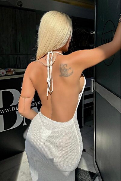 Bikini Mayokini Dünyası Πλεκτό φόρεμα με ανοιχτή πλάτη - Λευκό