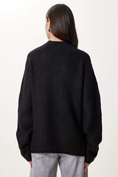 Happiness İstanbul Pulover de tricotaj oversize de bază negru pentru femei MX00237