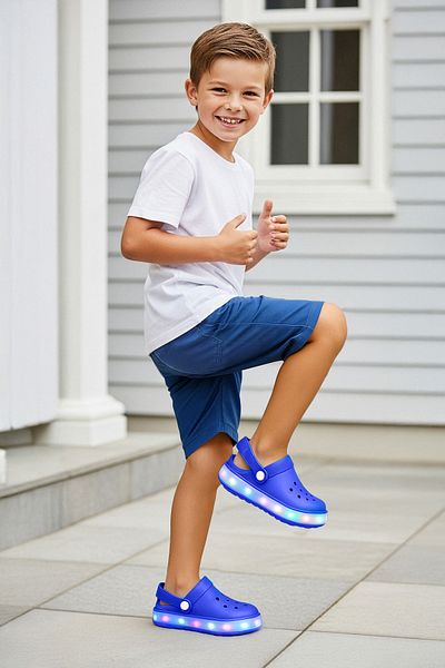 TRENDYOL SHOES Saks uzavřená přední modrá lehká podrážka Unisex děti Dětské sandály Eva Pantofle TAKSS25TE00057