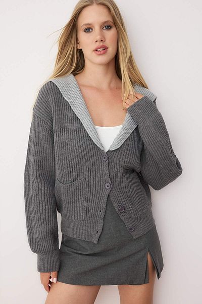 Trendyol Collection Anthracite Color Block V-Neck Detail Soft Texture Knitwear Cardigan Twoaw26Hi00059