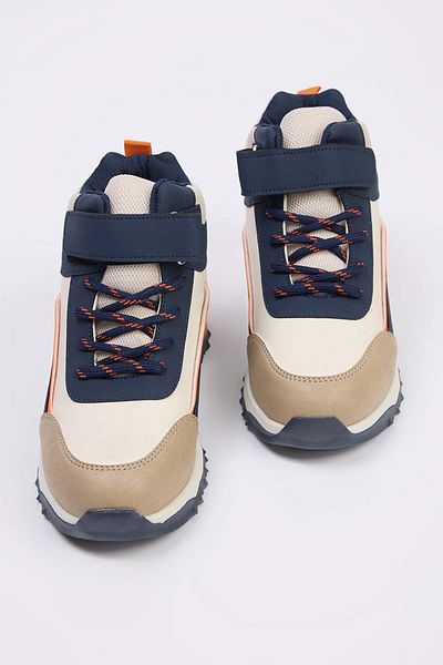 TRENDYOL SHOES Μπλε Navy Color Block Velcro Λεπτομερείς μεγάλες αγορίστικες μπότες πεζοπορίας TAKAW26BO00004