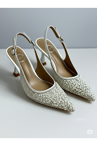 Zarifiz حذاء بكعب ستيليتو أبيض مطبوع باللؤلؤ والحجر