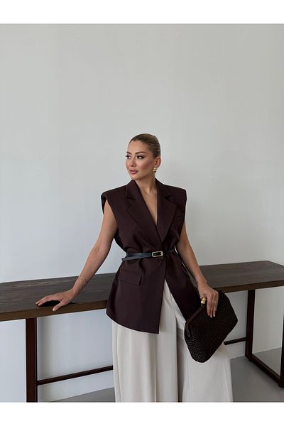 Nadrina Elegant Oversize Vest with Gold Buckle Belt and Padding