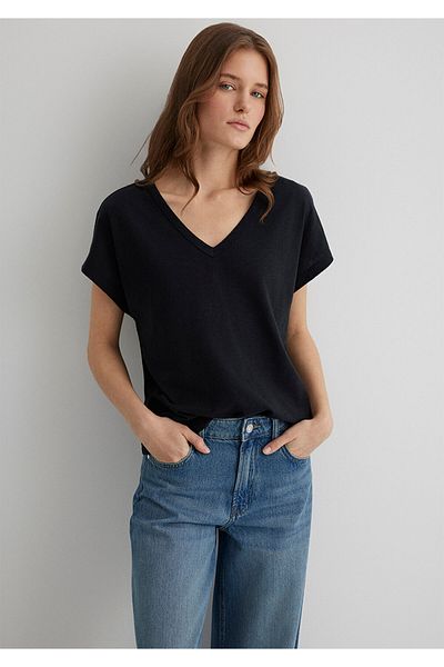 Mavi V-Neck Black Basic T-Shirt Regular Fit / Regular Fit1612380-900