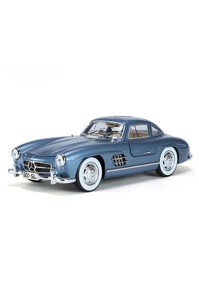 PLAYZO 1:24 Alloy Metal Pull Back Die-cast Car with Openable Doors with Sound and Light