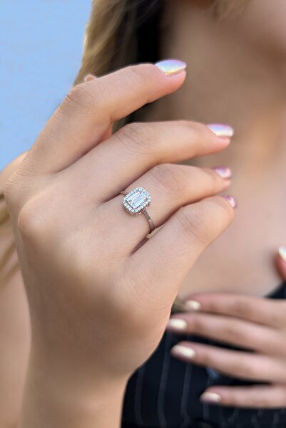 Altınaşkı Baget Tektaş Altın Yüzük