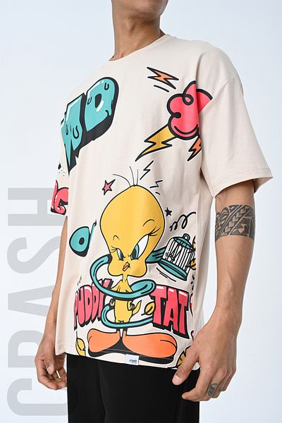 AMAZING CRASH Μπεζ μπλουζάκι Unisex με στάμπα με λαιμόκοψη Oversize