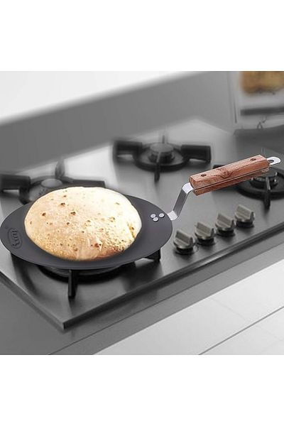 Chefline Iron Induction Tawa with Strip Wooden Handle, 23 cm, Black Heavy-Duty Flat Griddle