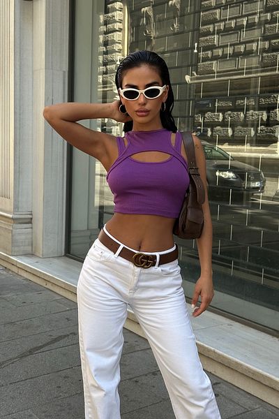 World Fashion Trends 2523 Μωβ αμάνικο μπλουζάκι με λεπτομέρεια παραθύρου