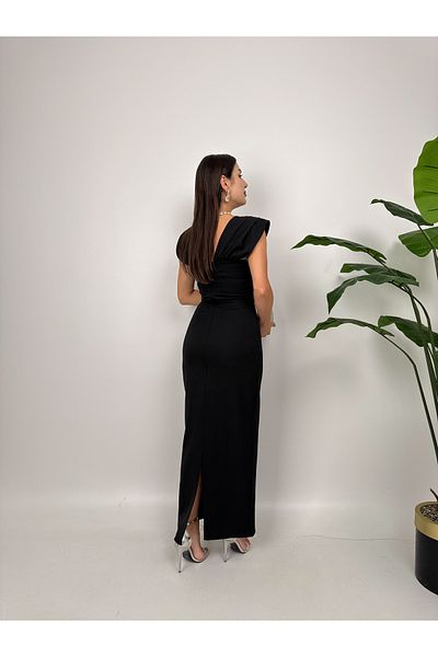MISS JANEL Φόρεμα με λεπτομέρειες από μαύρη πέτρα