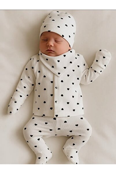 Tiny World Baskılı Kalpli 5’li Yenidoğan Bebek Hastane Çıkışı Seti