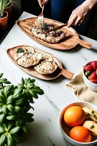 OK Wood Set of 2 Leaf Shaped Natural Wooden Presentation Plates |   Stylish for Breakfast, Coffee and Serving Presentations
