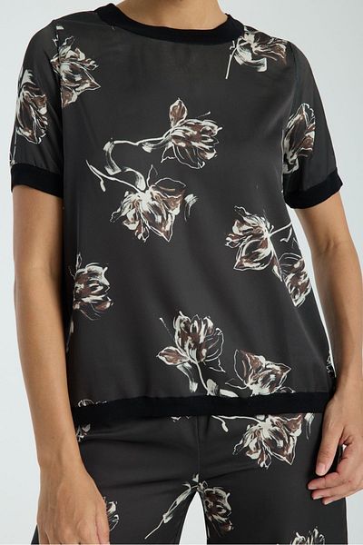 trikobis Tricot Bluz with Flower Pattern on the Front Satin Fabric