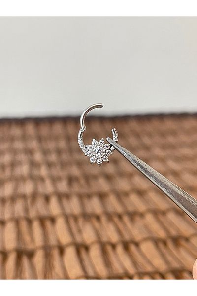 Rupen Kraft 316 L Surgical Steel Flower Shiny Cz Locking Ring Piercing 8 mm X 1.2 mm