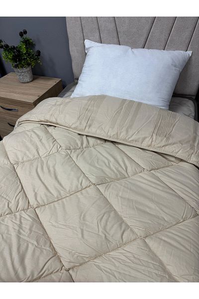 Clasy 100% Cotton Satin Double Quilt Double Sided Unita V1 Striped Plain Patterned Quilted Milk