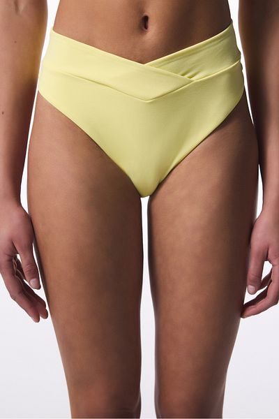 Penti Gelber Slip-Bikini mit V-Ausschnitt