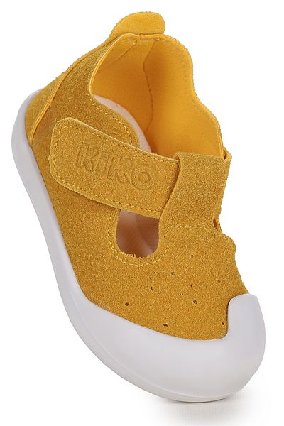 Kiko Kids حذاء Elroy First Step بشريط فيلكرو كاجوال للأطفال الأولاد