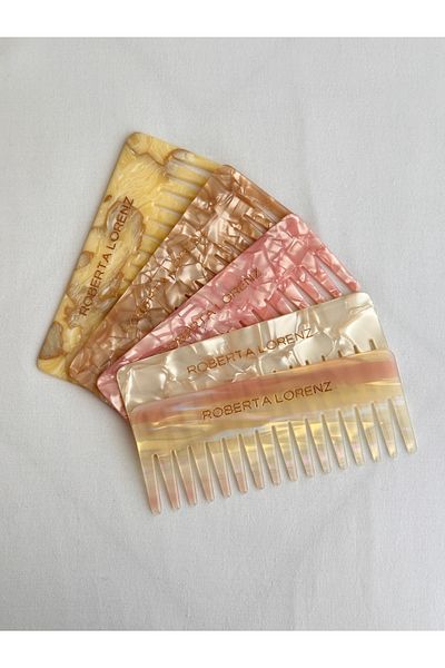 Roberta Lorenz Women's Pink Pearlescent Wide Tooth Comb/ Portable/ 15 Cm/ Acetate Material