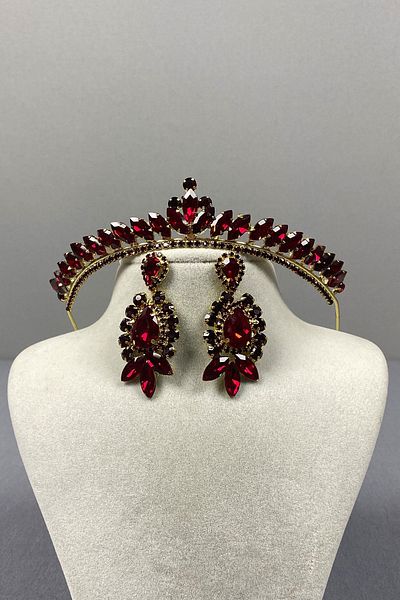 Hayalperest boncuk Ece Bridal Henna Crown and Thin Shuttle Stone Earring Set