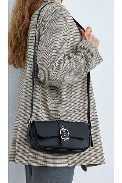 Cosy Bag Geantă de umăr pentru femei negre, cu cataramă metalică