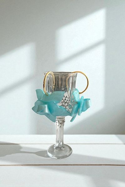stravis Gold Hoop Flower Earrings