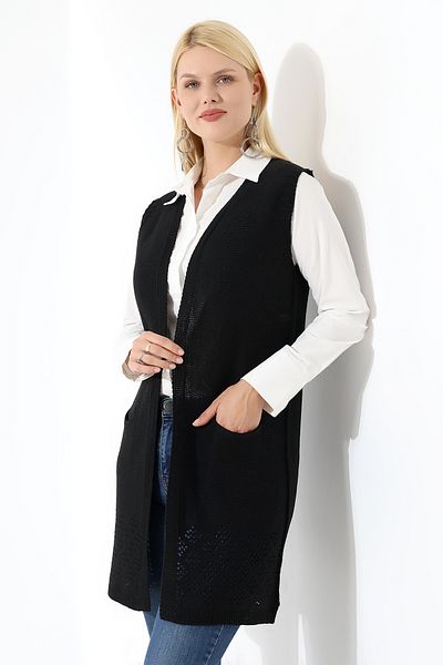 Devinka Women's Black Seasonal Knitwear Vest