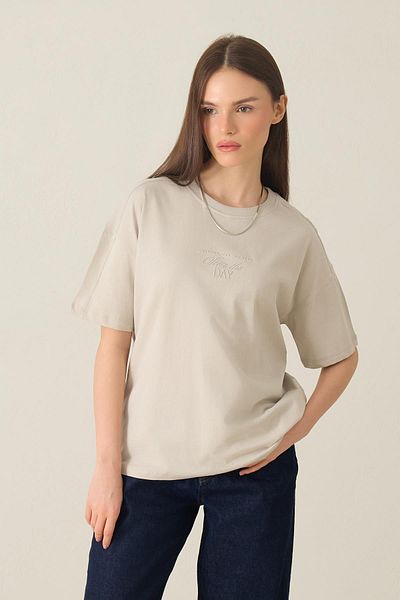 Amia&Co. Stone Crew Neck Embroidery Detailed Short Sleeve T-Shirt