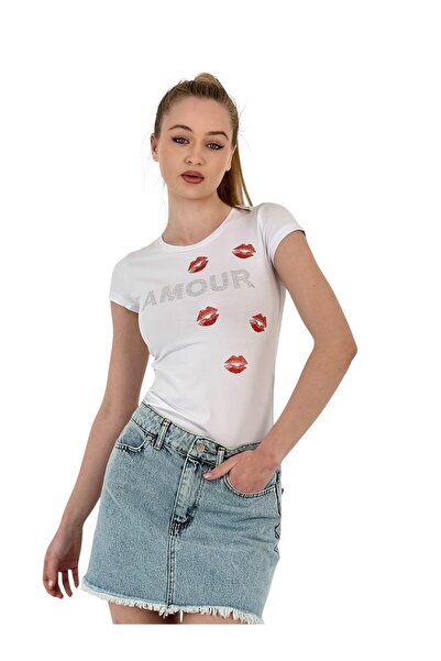 Miss Poem Kadın Öpücüklü Taşlı Kısa Kollu Dar Beyaz Tişört