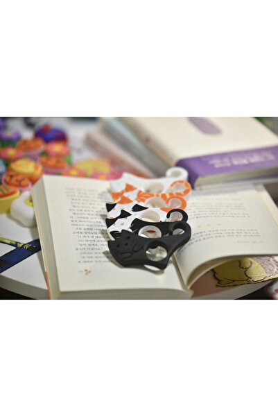 PUREYSMA Cat Design Book Holder Ring |   Sheet Outdoor Holder |   Reading Assistant |   Finger Page Fixer