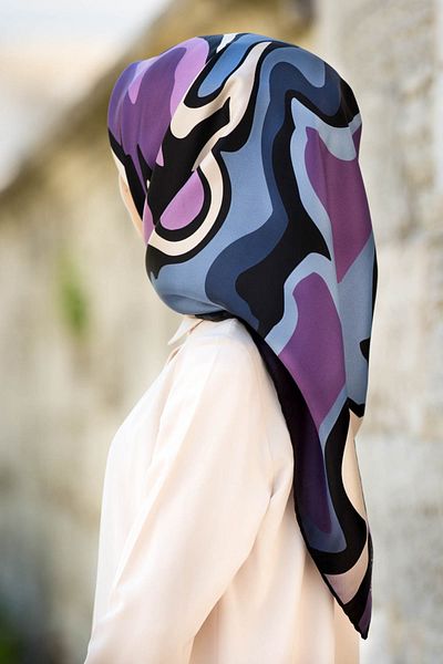 Vissona 100% Twill Silk Wave Pattern Indigo - Lilac Colored 90x90 Σχήμα ραπτικής: Φουλάρι ραπτικής στο χέρι