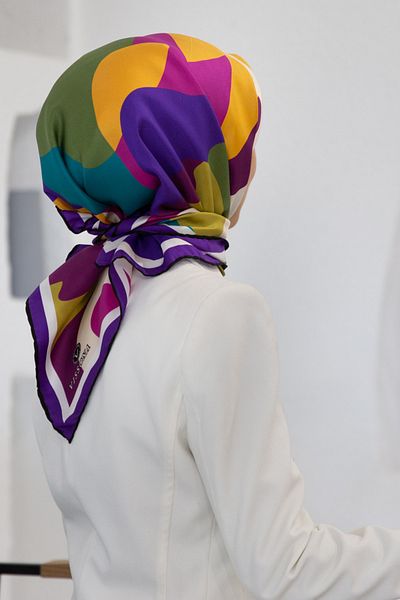 Vissona 100% Twill Silk Geometric Pattern Purple - Petrol Green Χρώμα 90x90 Σχήμα ραψίματος κασκόλ: Ράψιμο στο χέρι