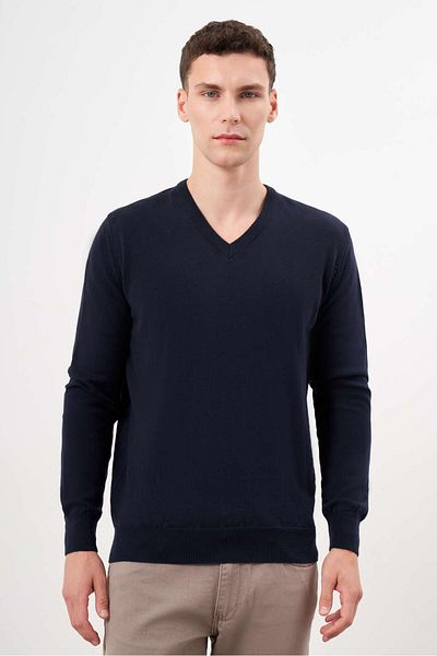 Morven Ανδρικό πλεκτό με μπλέ Navy Basic V-λαιμόκοψη Dynamic Fit Relaxed Cut