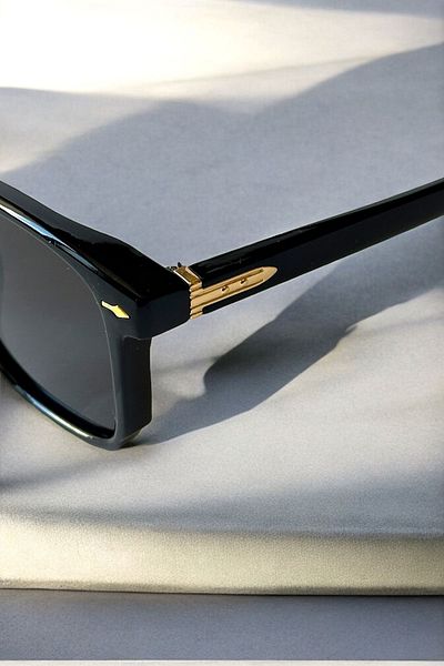 REN EYEWEAR Arrow Men's Black Square Frame Sunglasses – Gold Detail, Uv400 Protection, Classic Design
